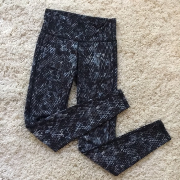 Athleta Workout Leggings. (XS)